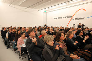 Opening Lawrence Weiner, Dicht Bij, BAK, basis voor actuele kunst, Utrecht, 23.01.2010. Photo: Liselotte Habets 